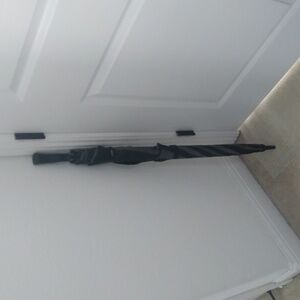 Totes 52" Umbrella in black and grey